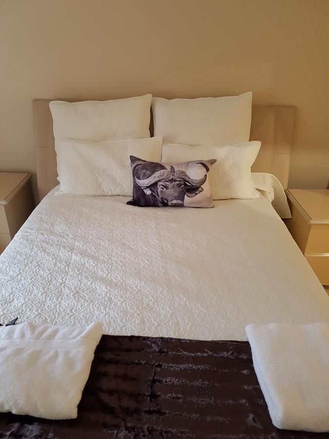 Khuvena Guesthouse Randburg Esterno foto
