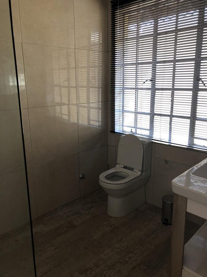 Khuvena Guesthouse Randburg Esterno foto