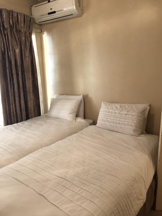 Khuvena Guesthouse Randburg Esterno foto