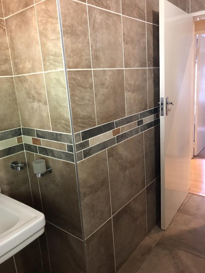 Khuvena Guesthouse Randburg Esterno foto